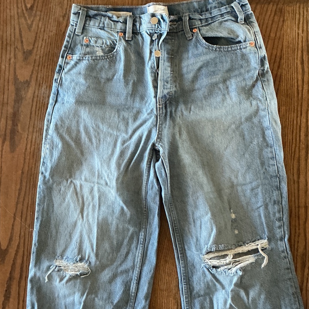 Universal Thread Men's Relaxed Light Blue Jeans